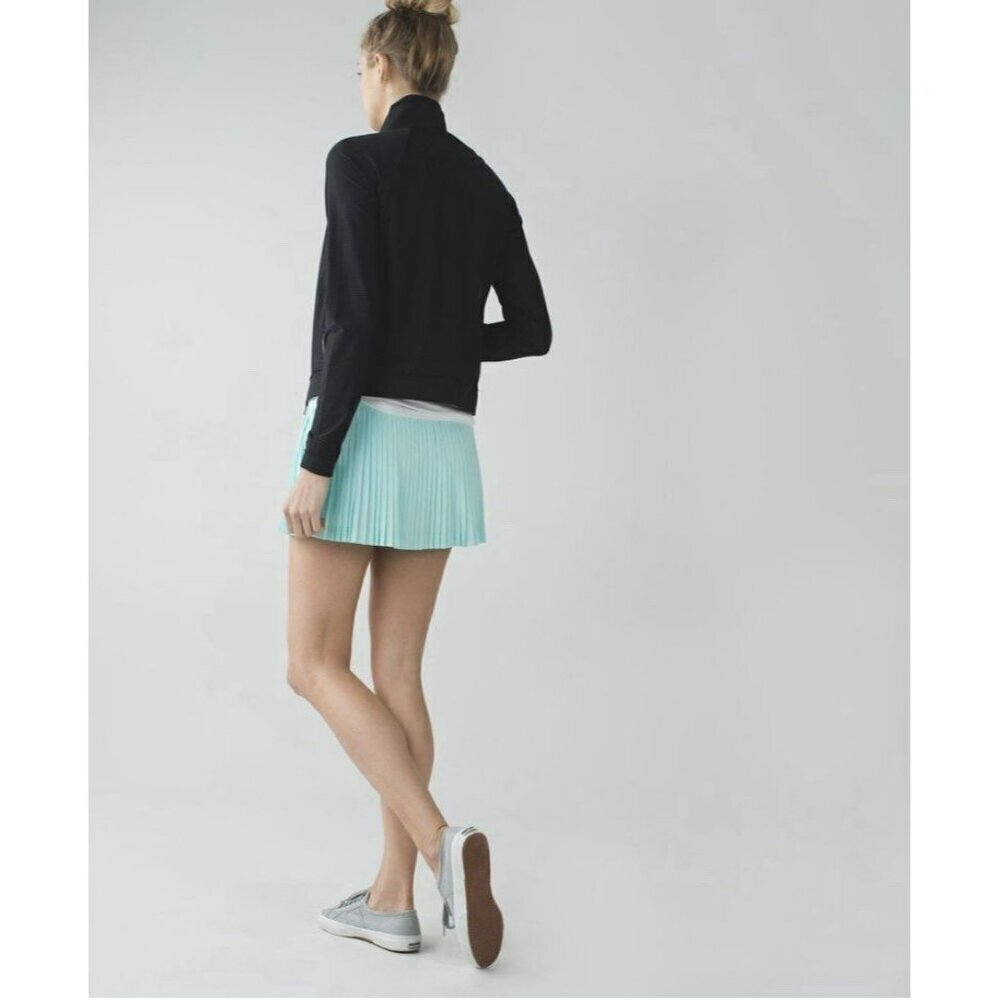 Lululemon Pleat To Street Skirt II Tranquil Blue / Ace Spot Tranquil Size 8 EUC
